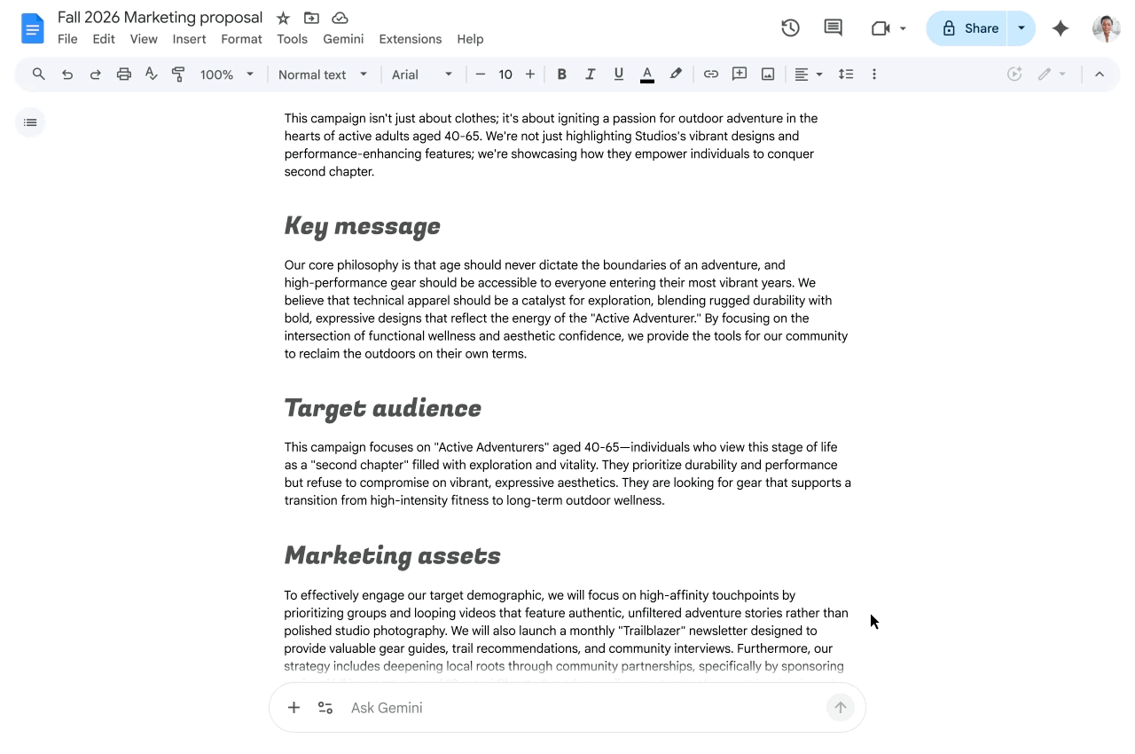 Googleドキュメント内でGeminiが下書きを作り、編集や文体調整を進める公式GIF