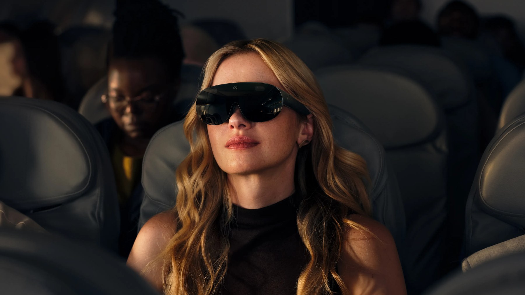 Meta VR Glassesを飛行機内で使うイメージ