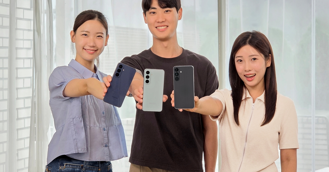 Galaxy S26 FEの外観と3色のカラーバリエーション