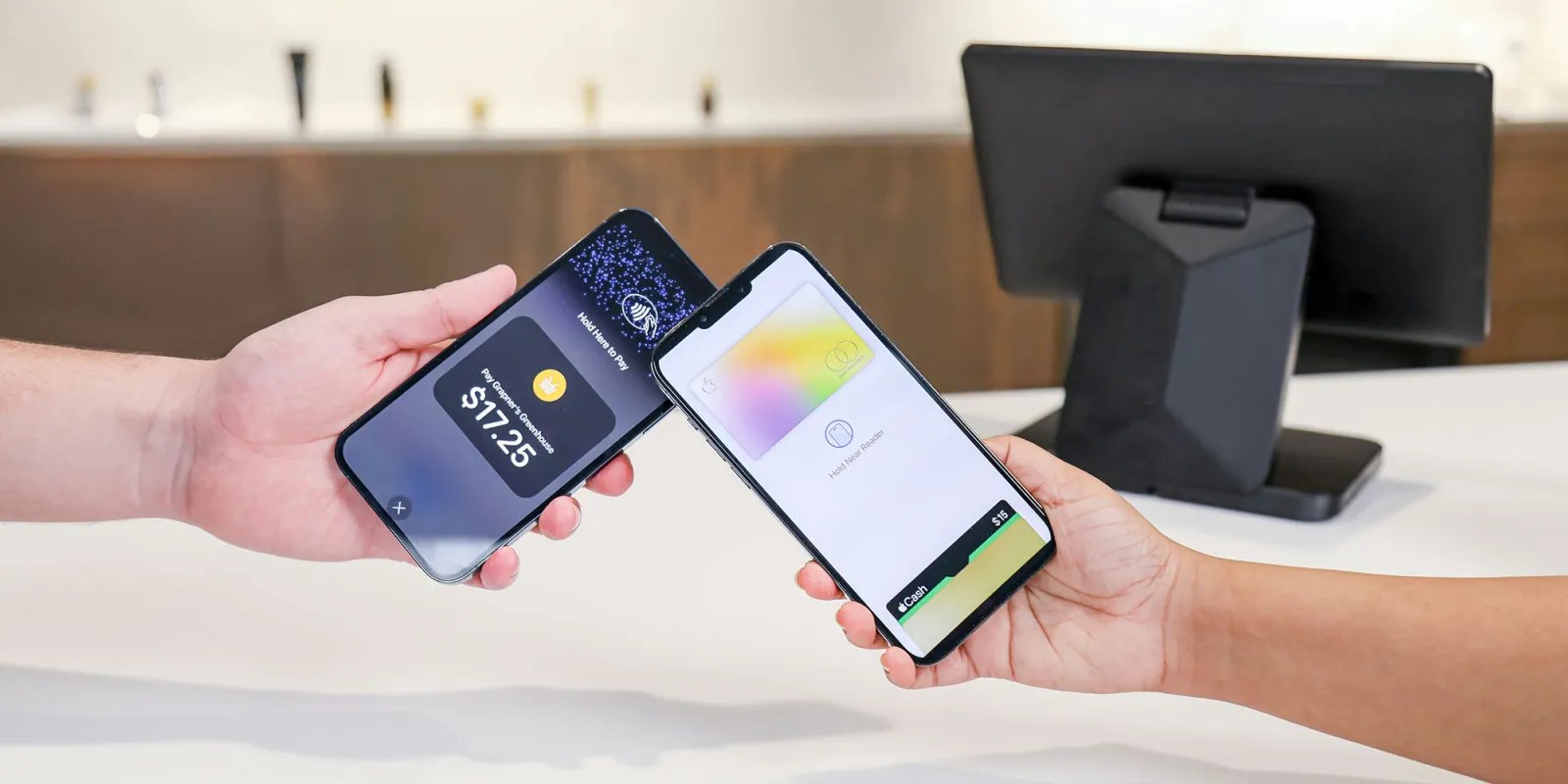 Apple still makes it too hard for Apple Pay competitors to emerge, says UK | Photo shows an Apple Pay transaction being processed